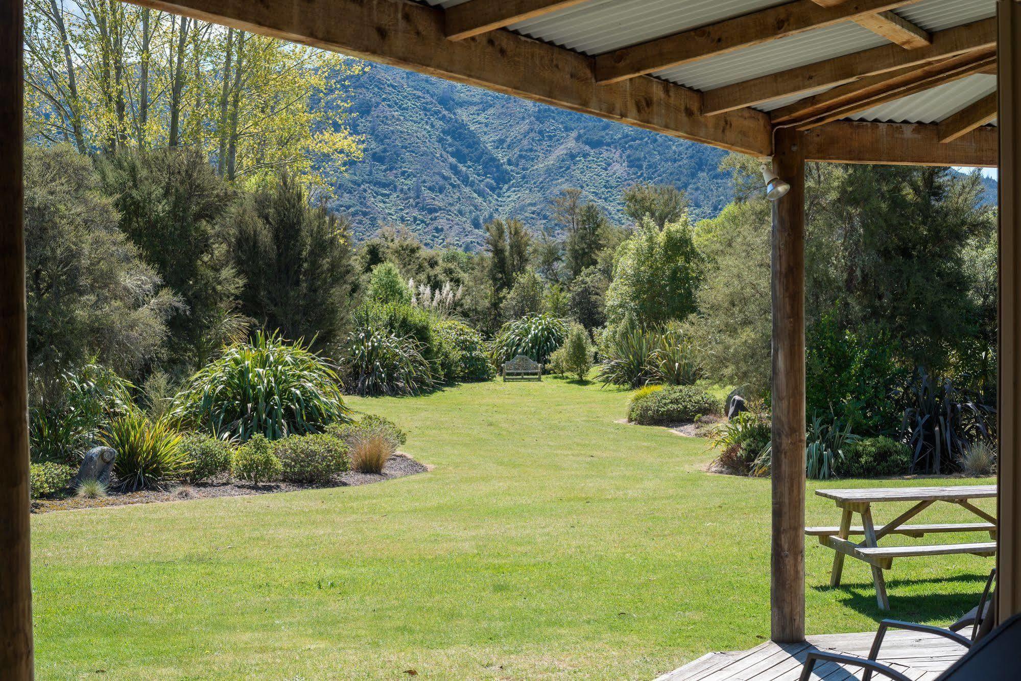 Abel Tasman Lodge Marahau Bagian luar foto